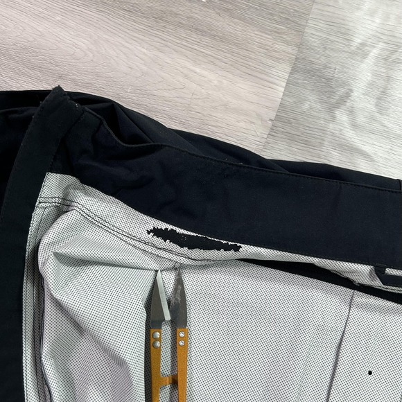 Lululemon Jacket Mens XL Black Full Zip Windbreaker Reflective Running Cycling - Picture 11 of 16